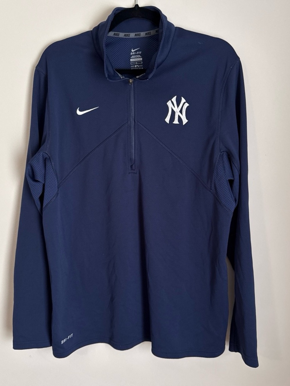 Nike Men’s Navy Dri-FIT Yankees Quarter-Zip Sweater